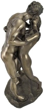 Veronese dizajn bronzed golog ljubitelja u strastvenom zagrljaju dijeleći kip poljubaca